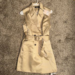 Missguided beige / gold satin sleeveless belted blazer mini dress size US 6